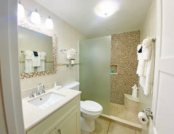 unit-21-bathroom